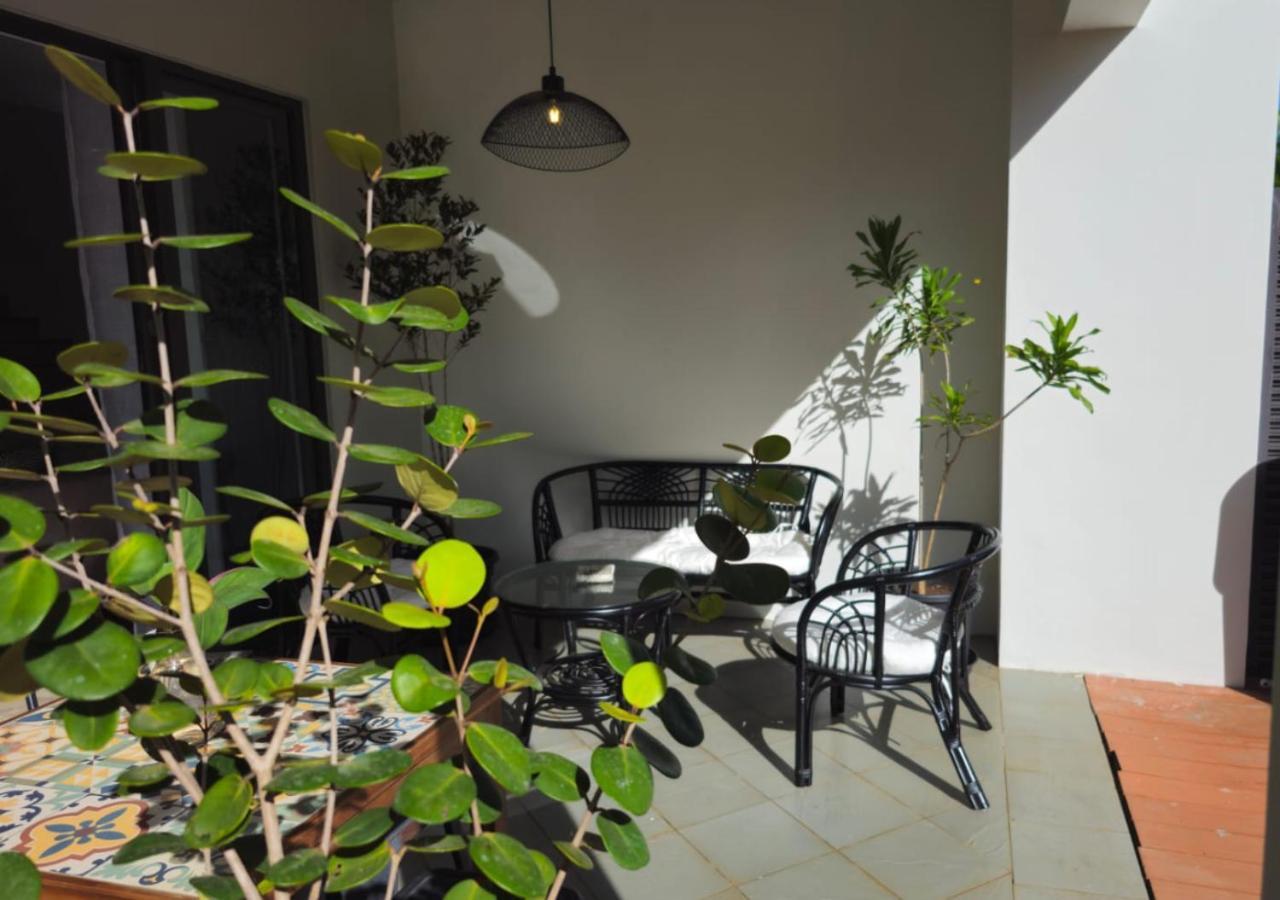 Modern Villa In Grand Bay - Short Walk To Beach Extérieur photo