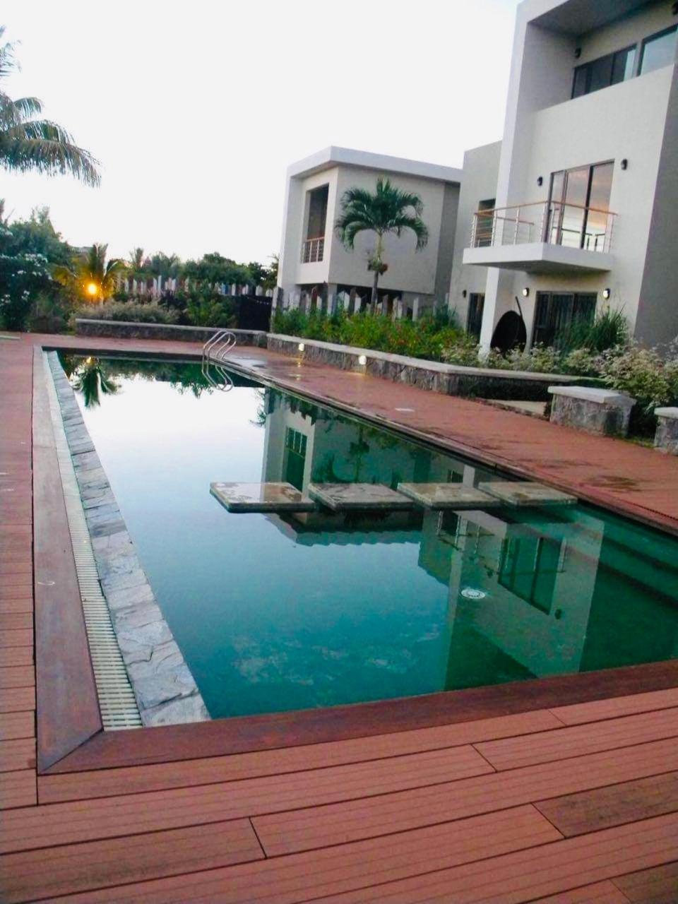 Modern Villa In Grand Bay - Short Walk To Beach Extérieur photo
